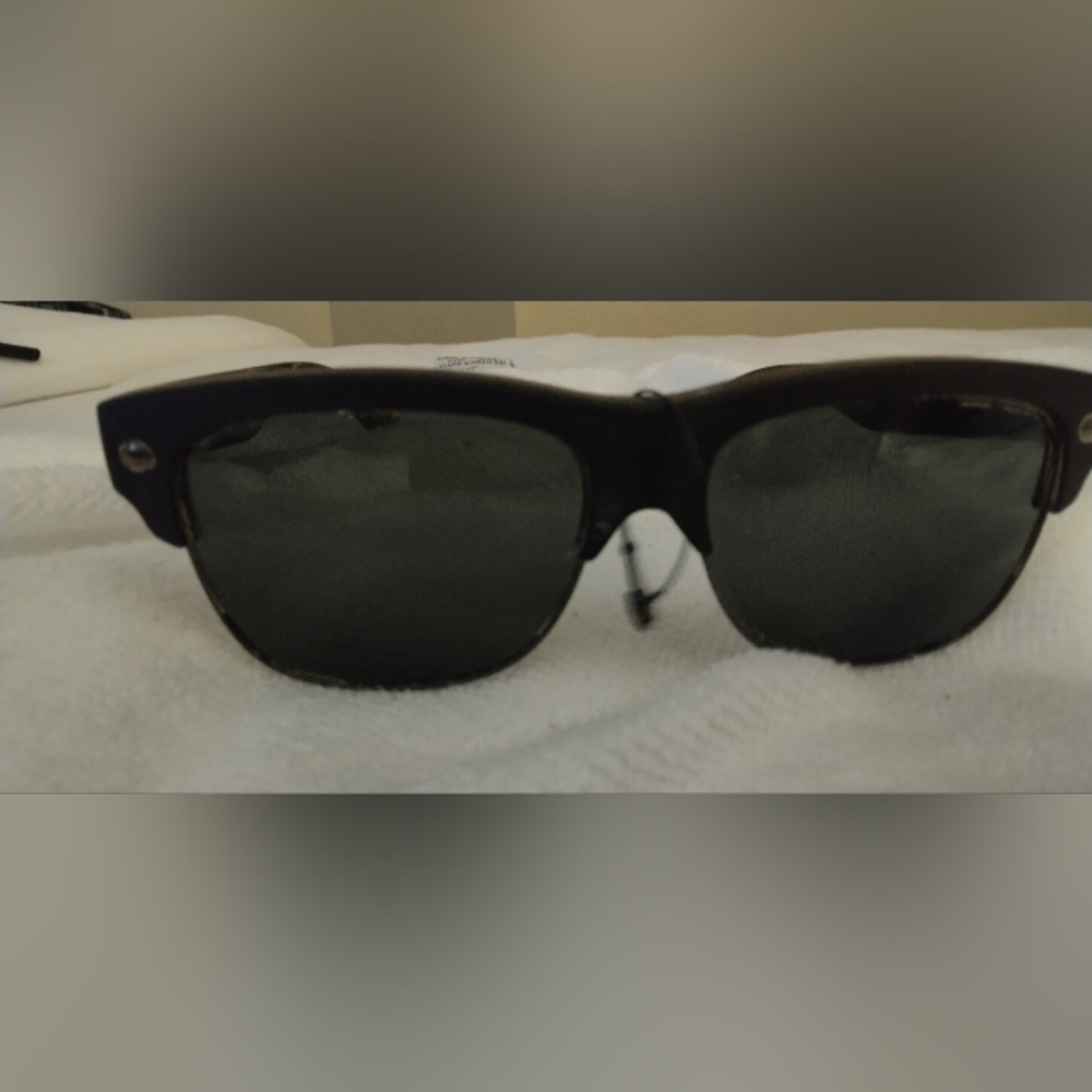 Foster Grant Solar shield sunglasses